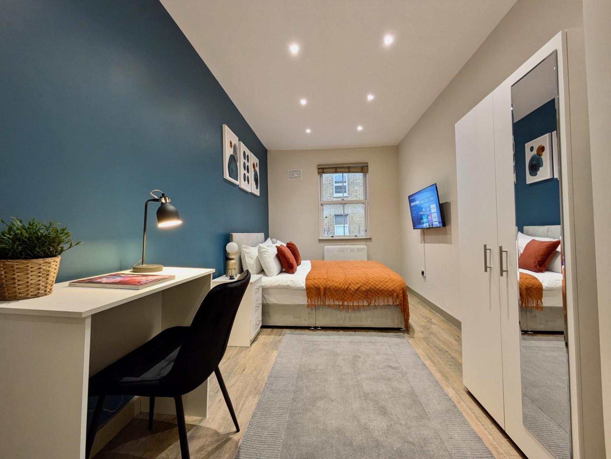 Charming Near Battersea Park Apartment London